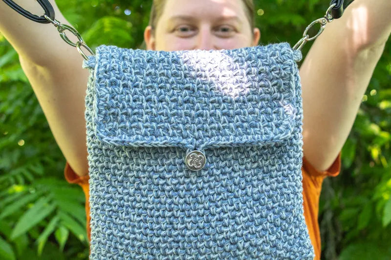 Gehaakt Haakpatroon tas Deena ontworpen door Cora's Knit Knacks