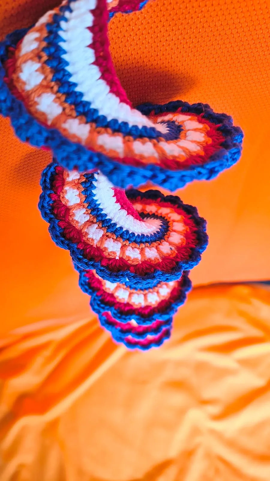 Gehaakt Haakpatroon windspinner Fleur ontworpen door World of Womencraft