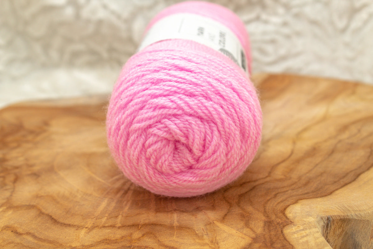 Duurzaam garen: Yarn and Colors Amazing in kleur 037 Suikerspin roze