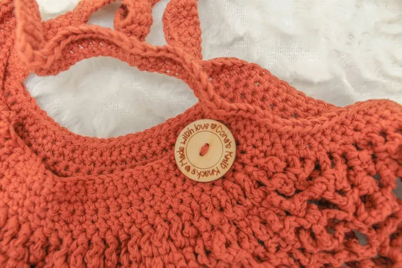 Close up van het gehaakte Haakpatroon tas Lina ontworpen door Cora's Knit Knacks