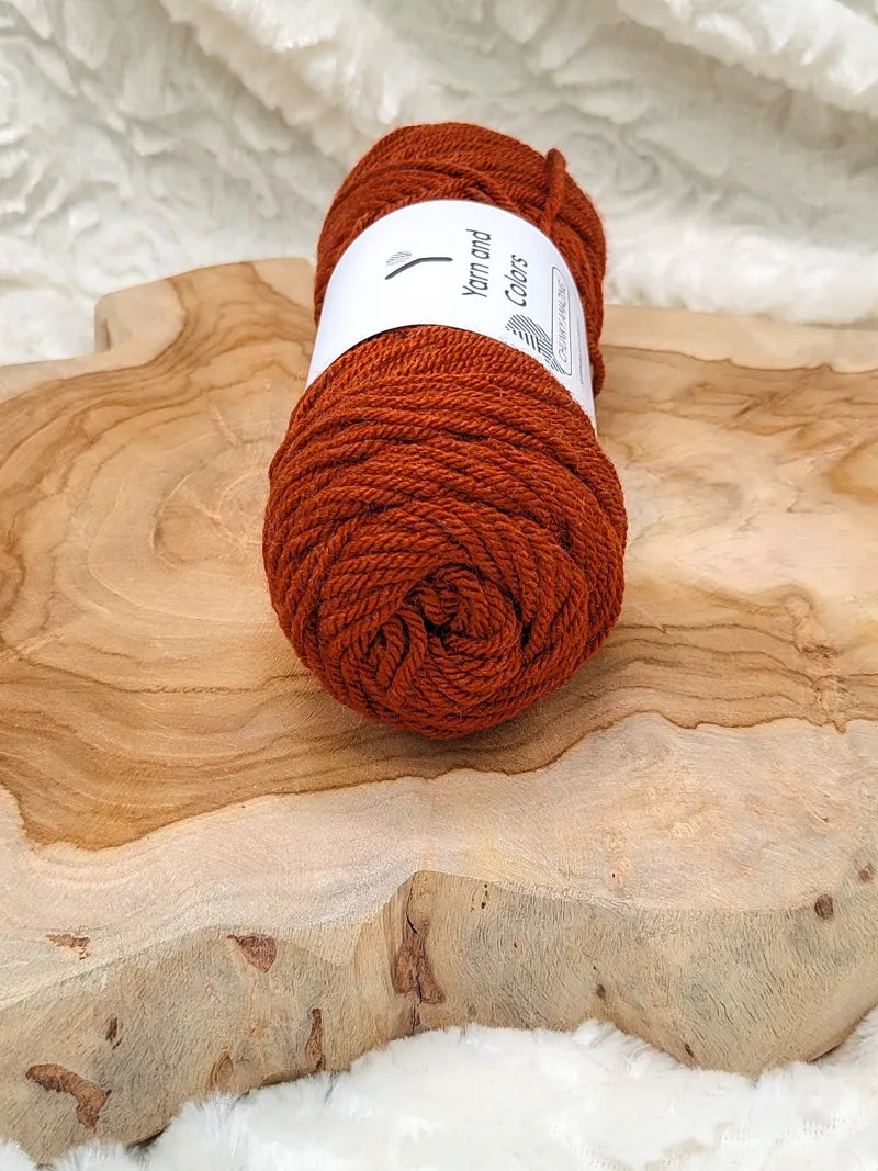 Duurzaam garen: Yarn and Colors Chunky Amazing in kleur 024 Baksteen oranje