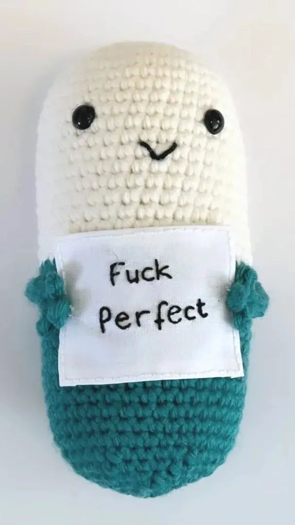 Gehaakt Haakpatroon Emotional Support Pill ontworpen door Diana Made It