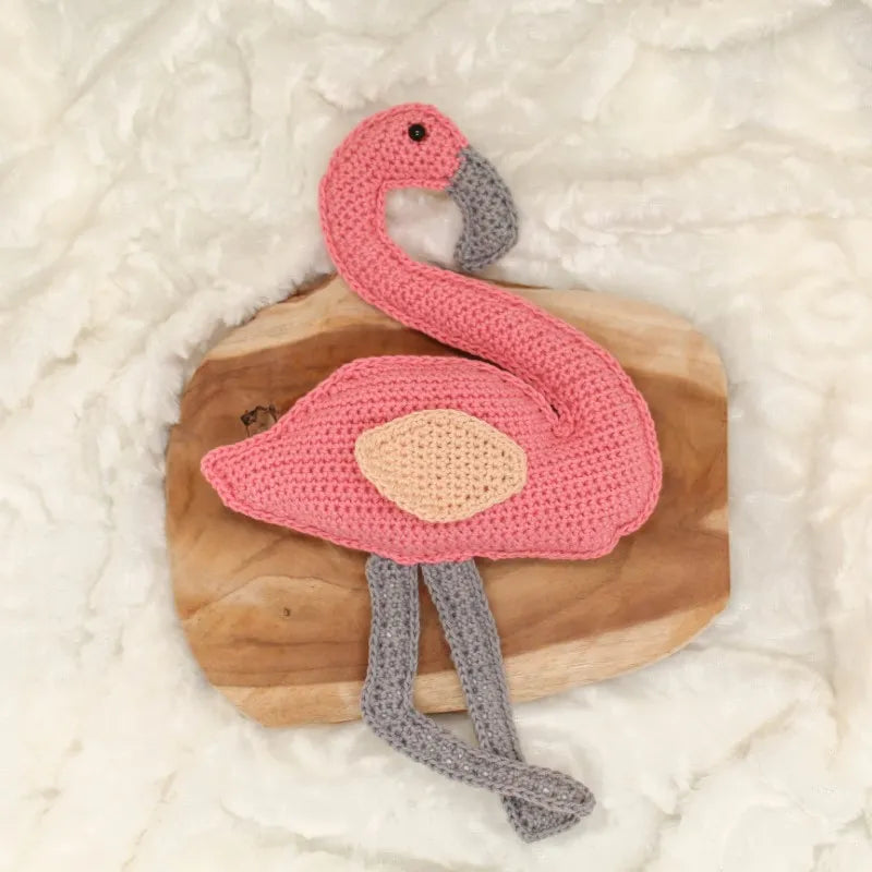 Gehaakt Haakpatroon flamingo Flo ontworpen door Cora's Knit Knacks