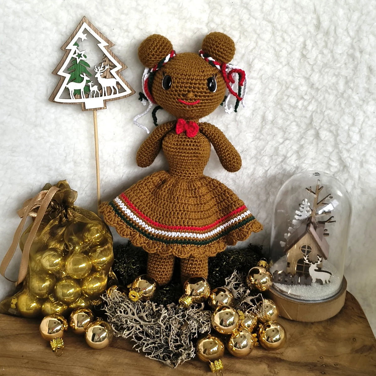 Gehaakt Haakpatroon Ginny Gingerbreadlady ontworpen door World of Womencraft