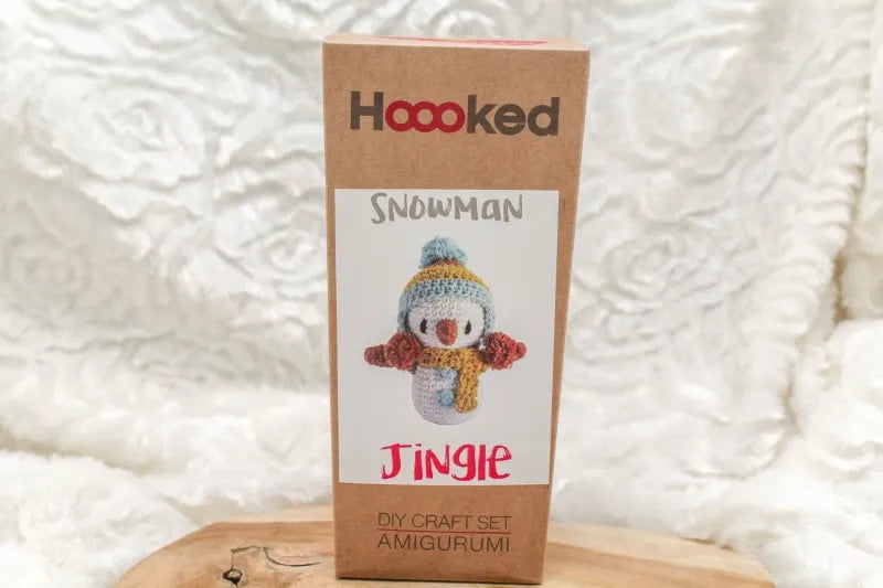 Haakpakket sneeuwpop Jingle, haakpakket samengesteld door Hoooked