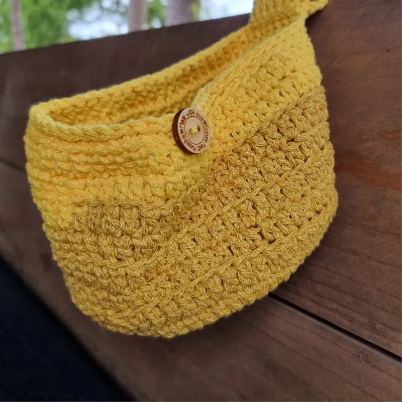 Gehaakt Haakpatroon hangmand Bella ontworpen door Cora's Knit Knacks