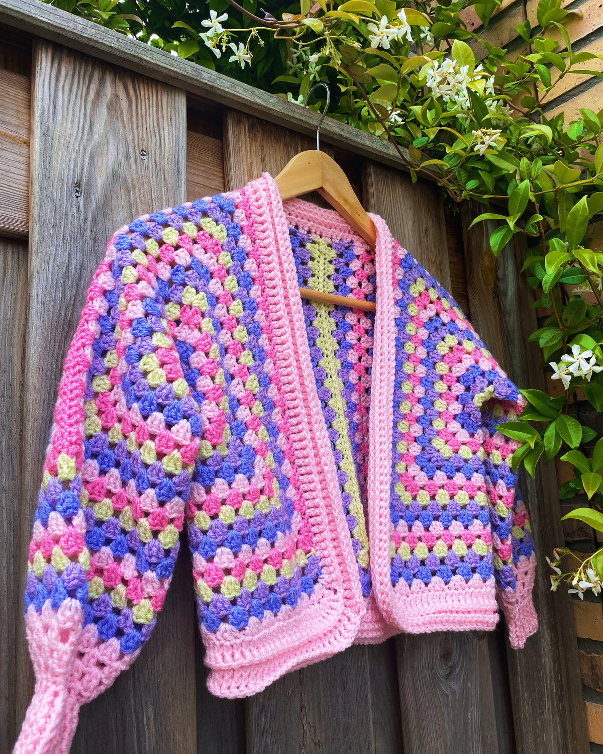 Gehaakt Haakpatroon hexagon kindervest ontworpen door Crafting Dutchie