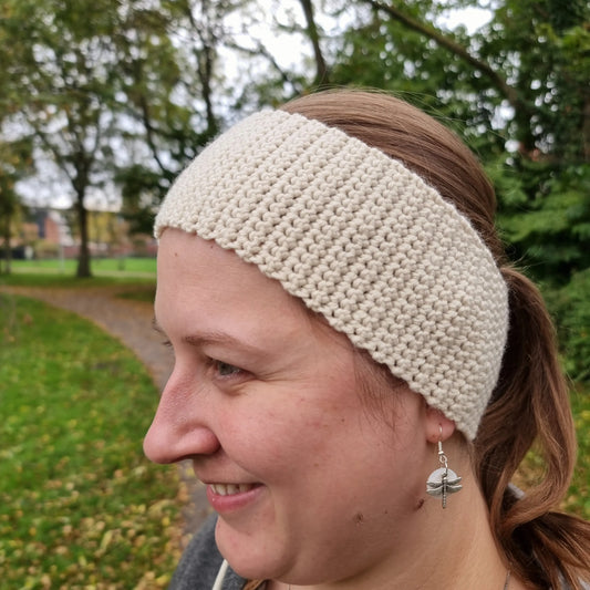 Gehaakt Haakpatroon hoofdband Jane ontworpen door Cora's Knit Knacks