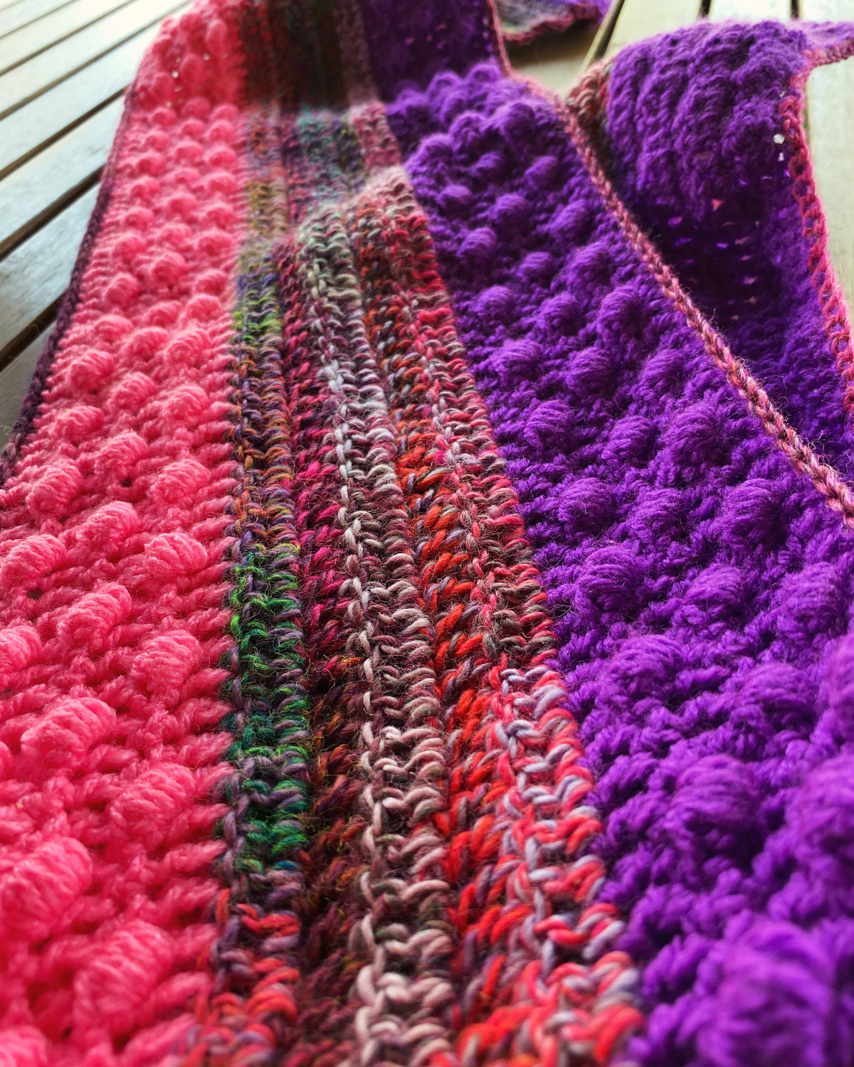 Gehaakt Haakpatroon kindersjaal ontworpen door Crafting Dutchie