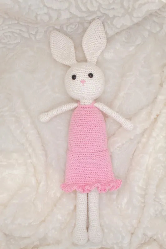 Gehaakt Haakpatroon konijn Kiki ontworpen door Cora's Knit Knacks