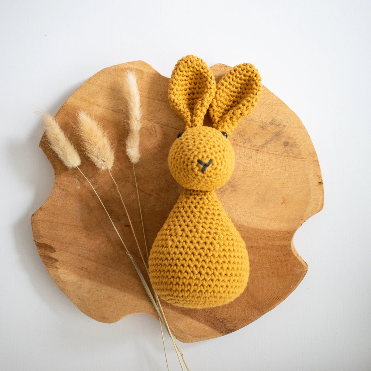 Gehaakt Haakpatroon konijn Sem ontworpen door Cora's Knit Knacks