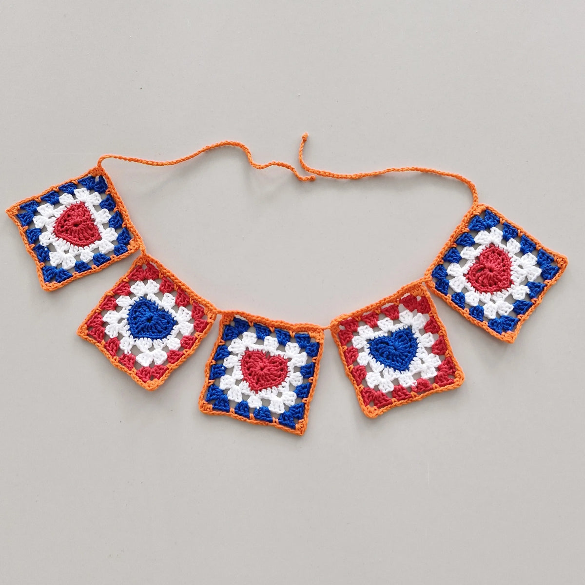 Gehaakt Haakpatroon granny square voor Koningsdag ontworpen door Marjahaakt