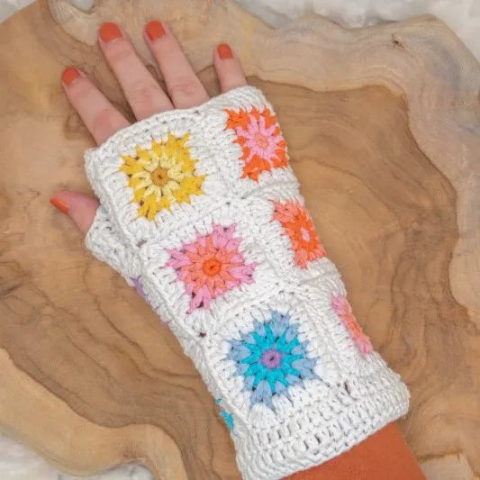 Gehaakt Haakpatroon Mayflower Mittens ontworpen door Cora's Knit Knacks