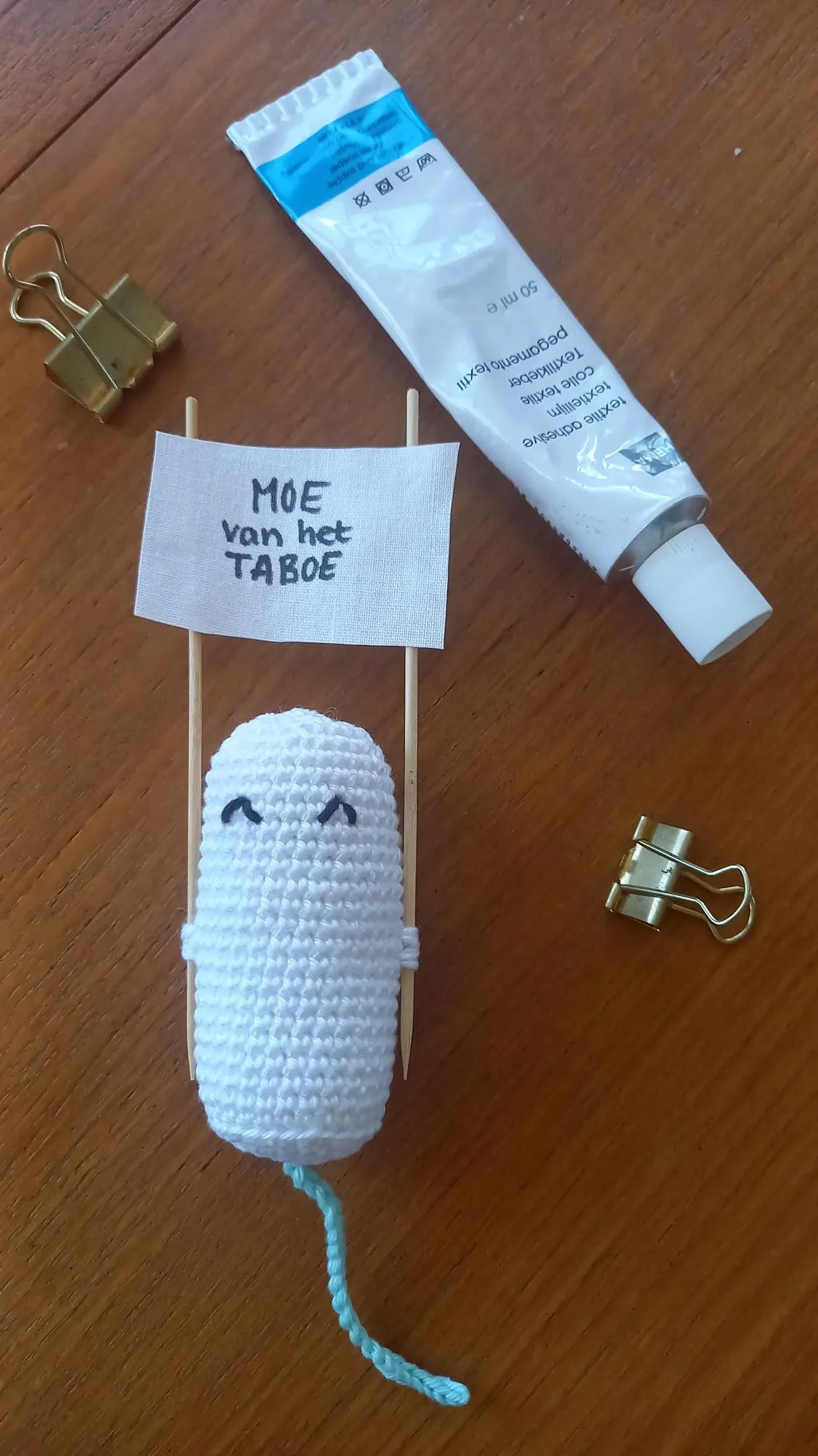 Gehaakt Haakpatroon tampon tegen menstruatiearmoede ontworpen door Diana Made It