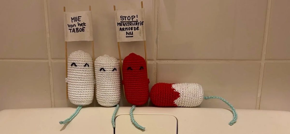 Gehaakt Haakpatroon tampon tegen menstruatiearmoede ontworpen door Diana Made It