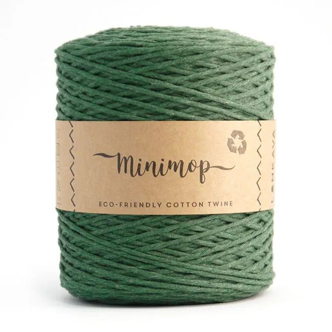 Duurzaam garen: Lankava Minimop 700 gram in kleur 61 Donker groen
