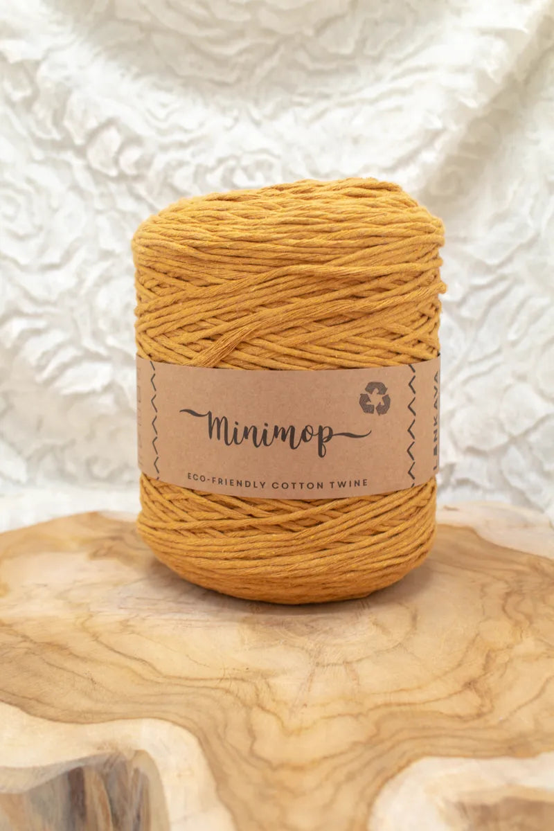 Duurzaam garen: Lankava Minimop 700 gram in kleur 71 Oker geel