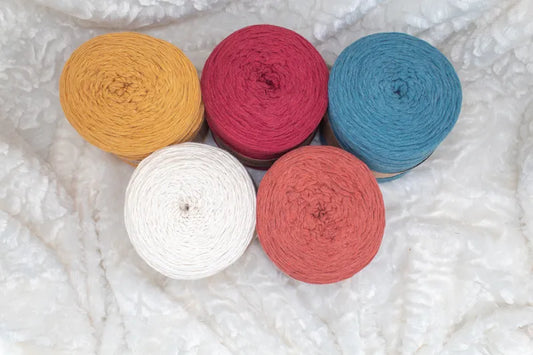 5 verschillende kleuren Lankava Minimop bij elkaar op een witte ondergrond