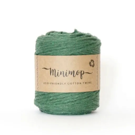 Duurzaam garen: Lankava Minimop 150 gram in kleur 61 Donker groen