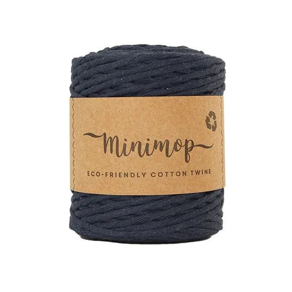 Duurzaam garen: Lankava Minimop 150 gram in kleur 74 Donker blauw