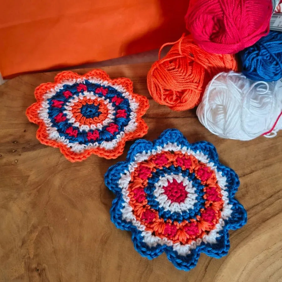 Gehaakt Haakpatroon onderzetter Bloem ontworpen door World of Womencraft