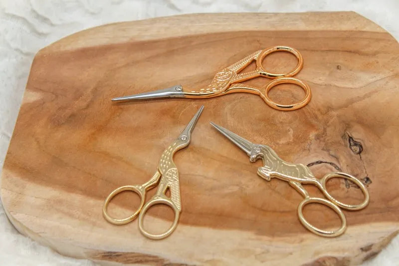 Rosé goud ooievaarschaartje, mooi schaartje voor borduren, haken en breien
