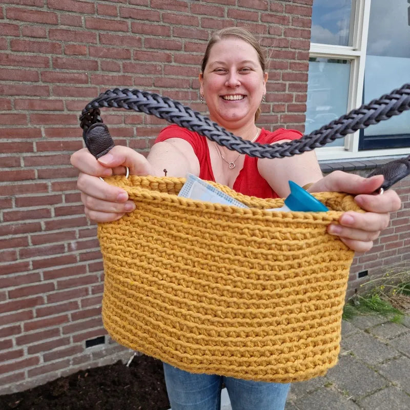Gehaakt Haakpatroon schoudertas Honey ontworpen door Cora's Knit Knacks