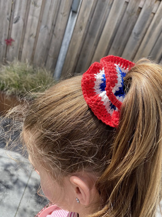 Gehaakt Haakpatroon scrunchie Nederlandse vlag ontworpen door Crafting Dutchie