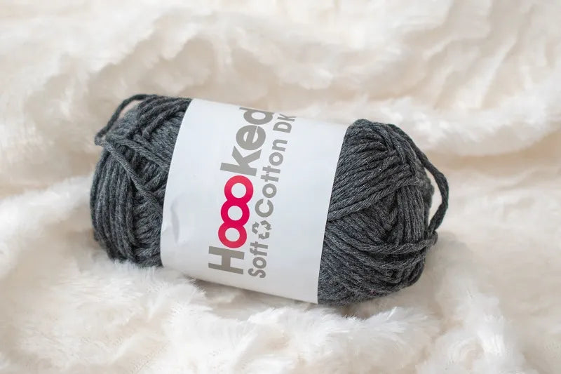 Duurzaam garen: Hoooked Soft Cotton DK in kleur Antraciet - London Charcoal