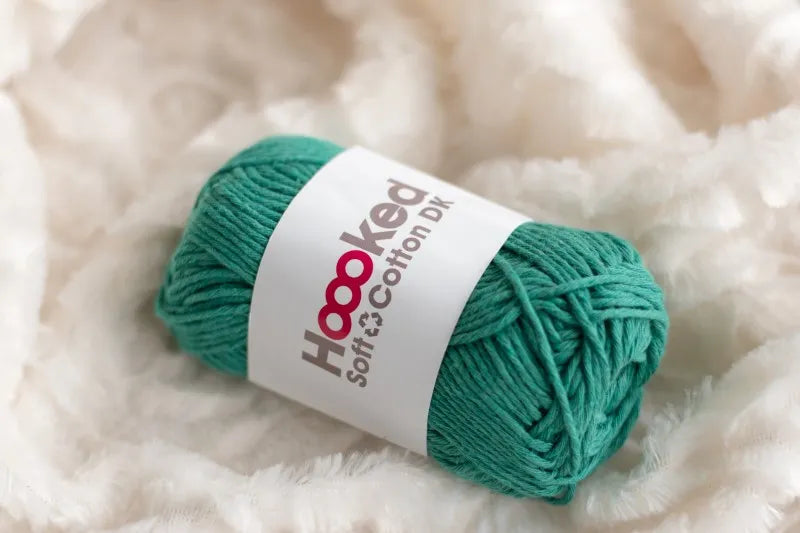 Duurzaam garen: Hoooked Soft Cotton DK in kleur Donker groen - Seattle Jade