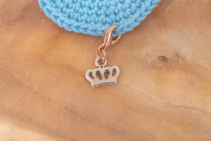 Handgemaakte Steekmarkeerder kroontje, handgemaakt door Cora's Knit Knacks
