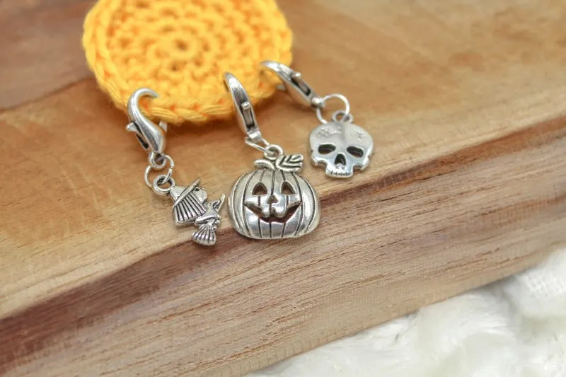Handgemaakte Halloween steekmarkeerder set, handgemaakt door Studio Kellebel