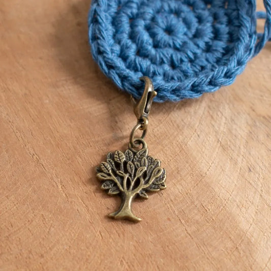 Handgemaakte Steekmarkeerder boom, handgemaakt door Cora's Knit Knacks