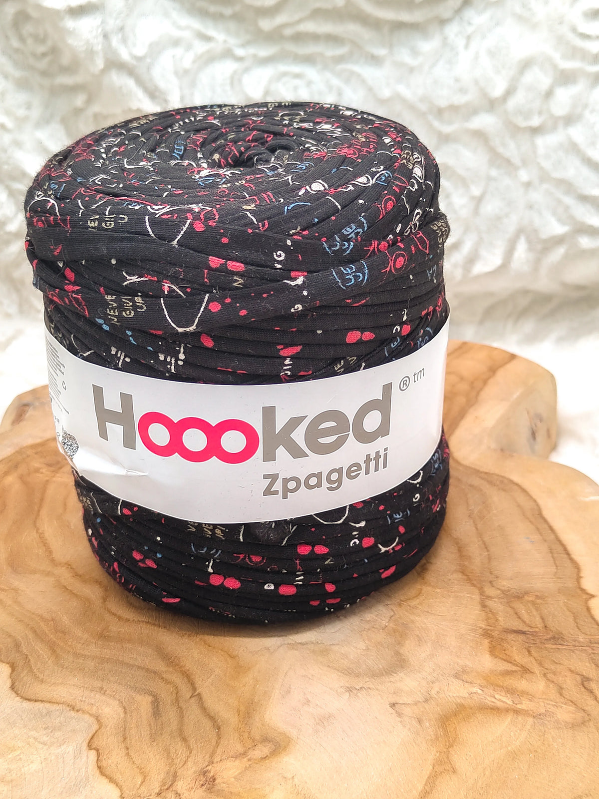 Duurzaam garen: Hoooked Zpagetti in kleur Zwart multi color graphic